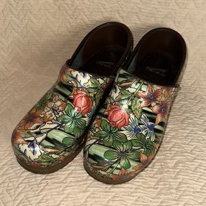 DANSKO Multicolored Floral Clog Mules Slip On EU 38 US 8